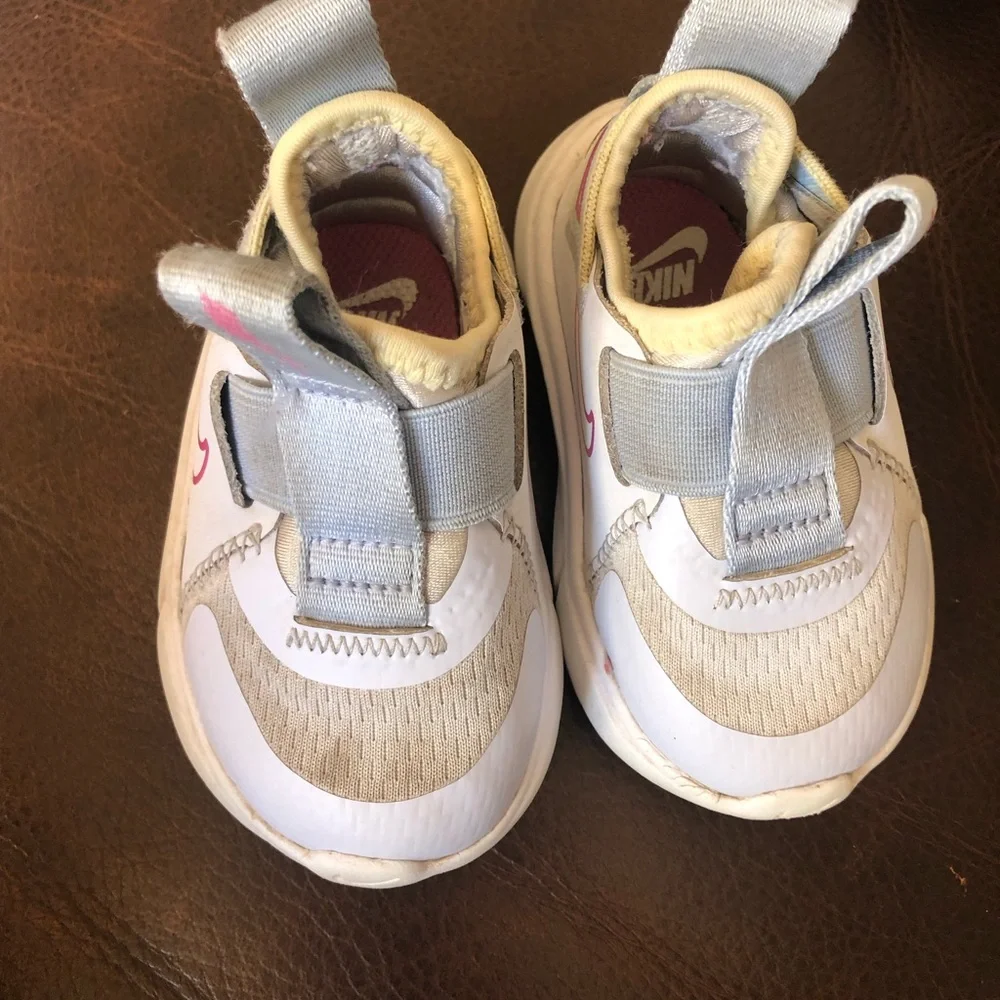Nike Flex Infant Baby Toddler Slip On Tennis Athletic Shoes Sz 3C Blue & Pink